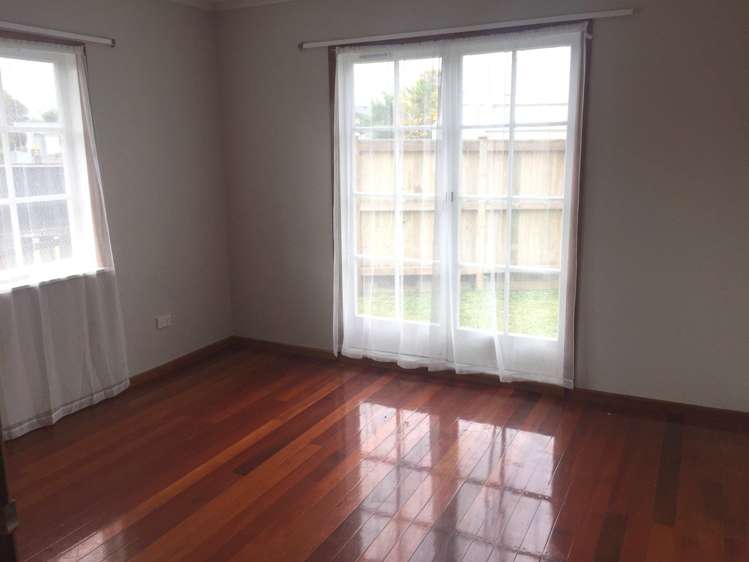 18 Clinton Avenue Te Atatu Peninsula_8