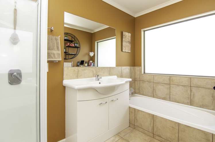 119 Pacific Drive Fitzherbert_20