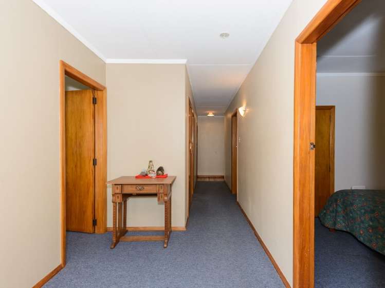 62 Haydon Street Roslyn_13