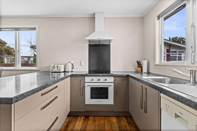 72 Harold Holt Avenue Onekawa_1
