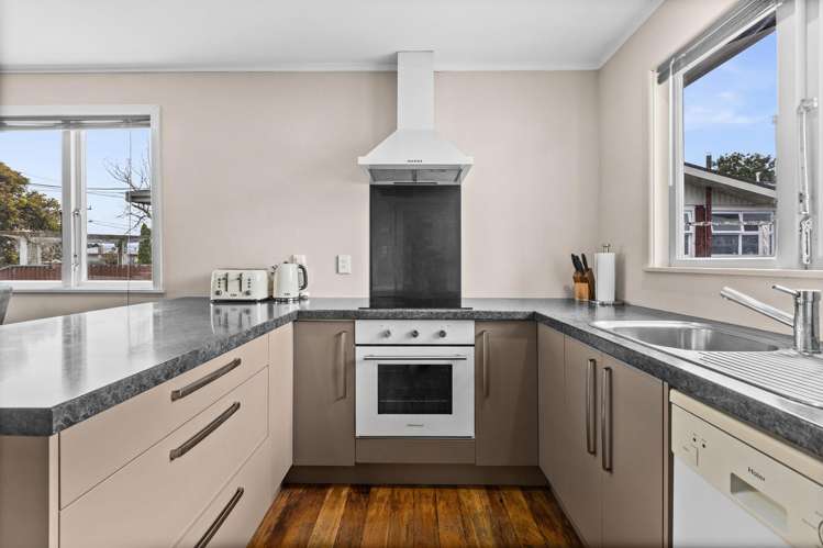 72 Harold Holt Avenue Onekawa_1