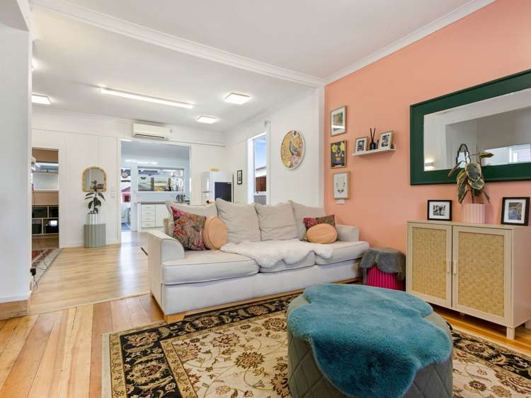 905 Willowpark Road North_5