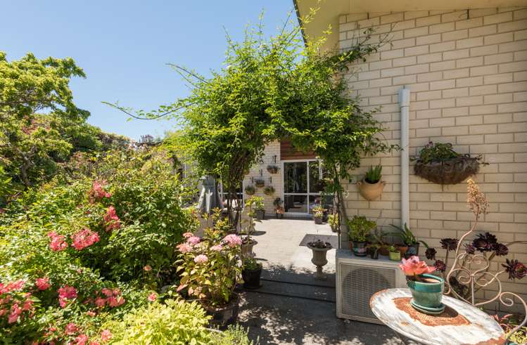 2 Commodore Place Britannia Heights_27