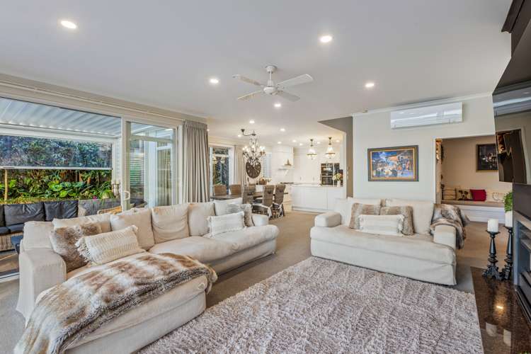 54 Pohutukawa Avenue Red Beach_9