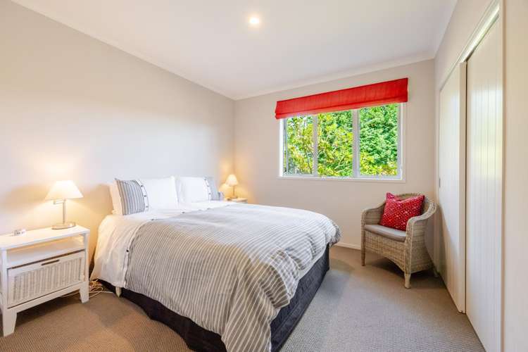 1127 Pourerere Road Omakere_16