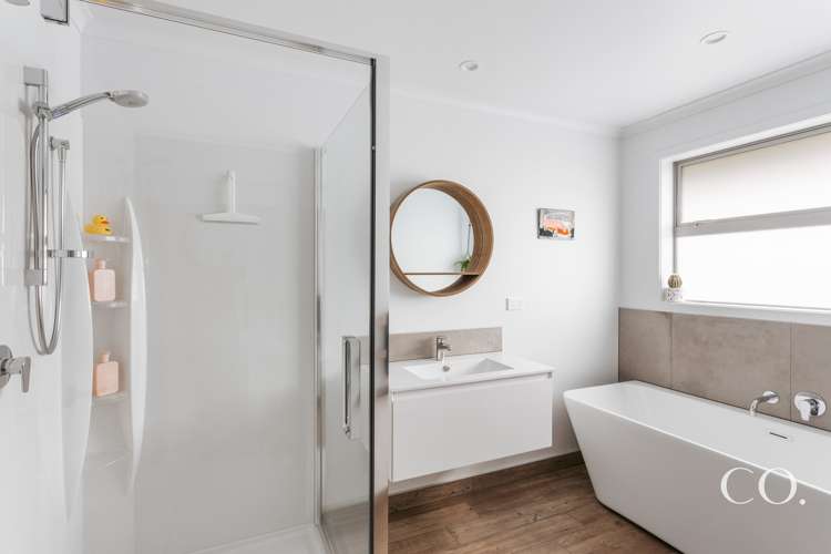 284 Ballintoy Park Drive Welcome Bay_27