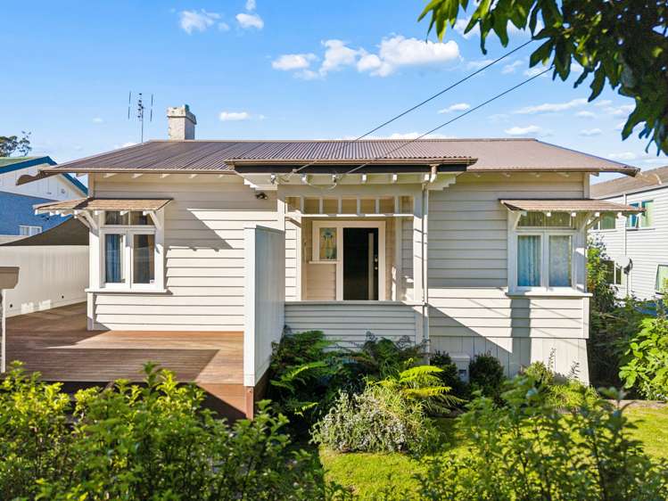 6 Lyon Avenue_0
