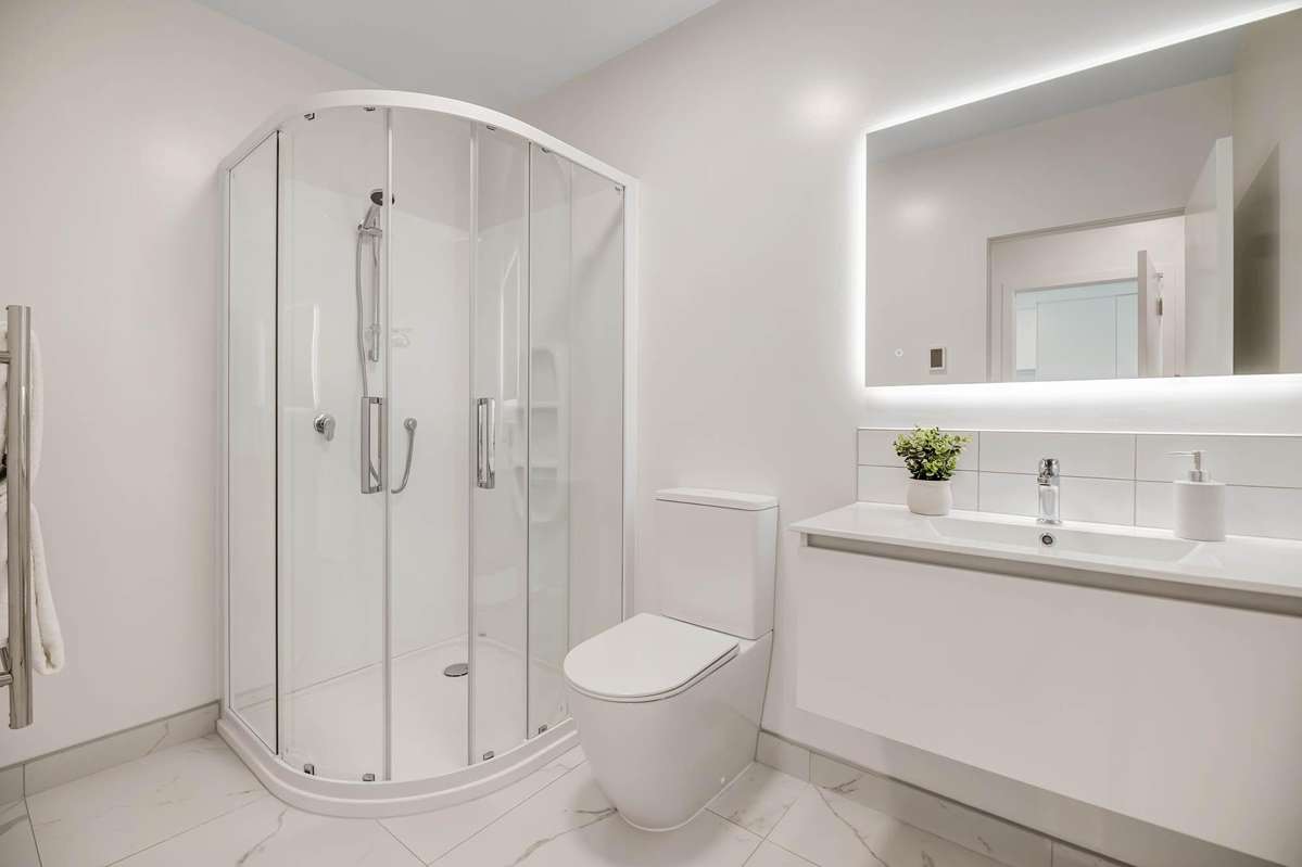 APT 1/3 Kawau Close_4