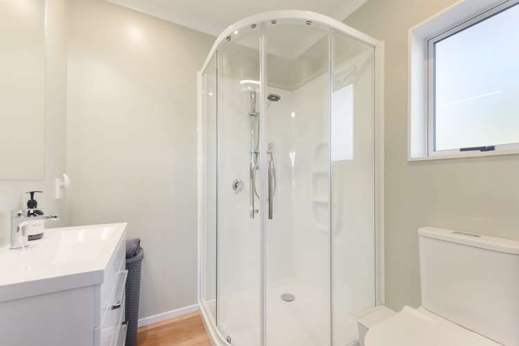 38 Farnham Drive Richmond_15