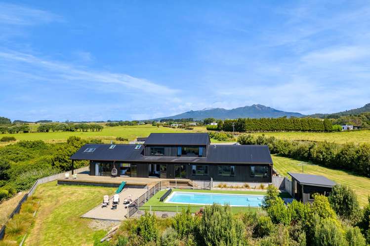 323 Koru Road Koru_42