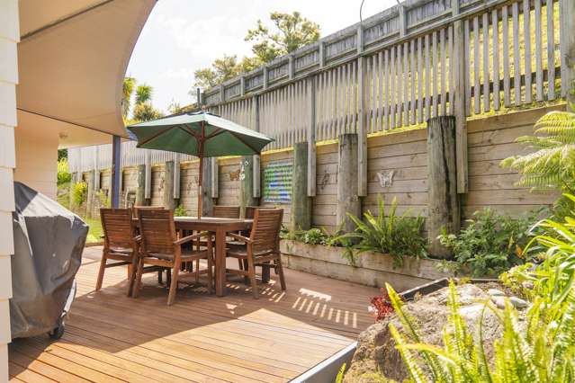 8 Ocean Beach Rd Tairua_1