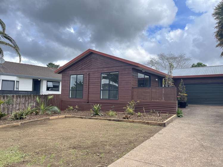 3 Coubray Place Botany Downs_0