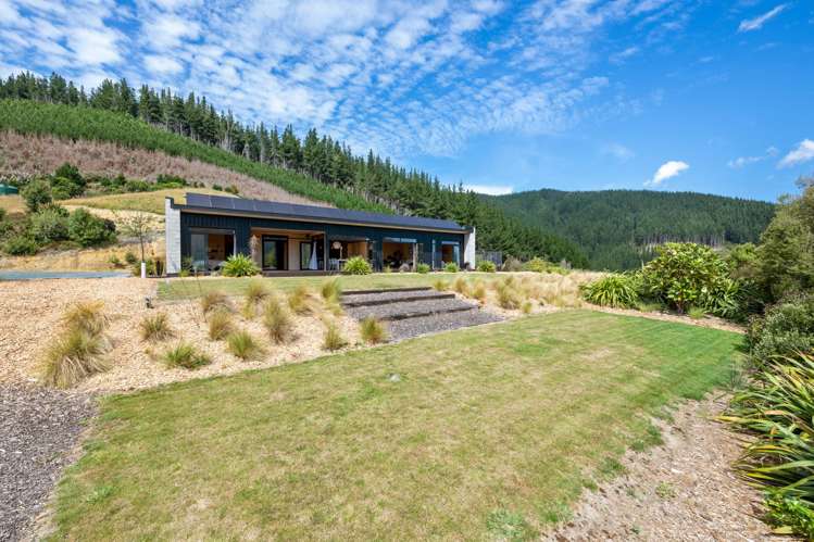 1424 Queen Charlotte Drive Marlborough Sounds_6