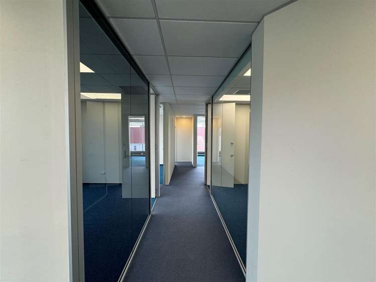 Part Level 2, 2 Kalmia Street Ellerslie_2