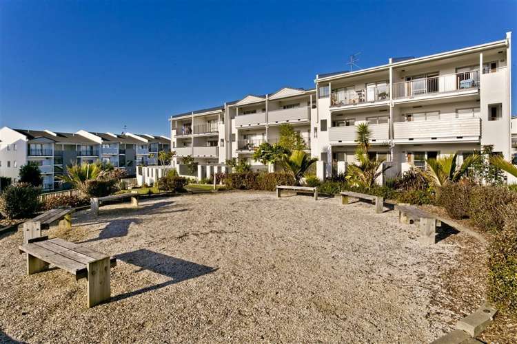 C12/60 Masons Road Oteha_13