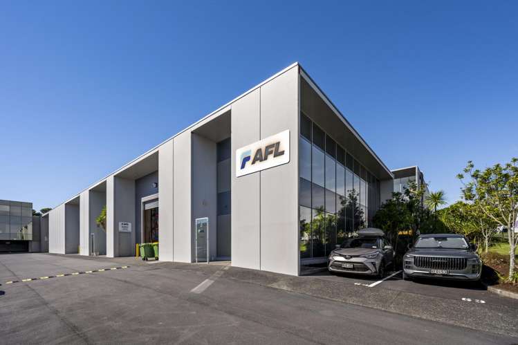 8/11 Orbit Drive Albany_6