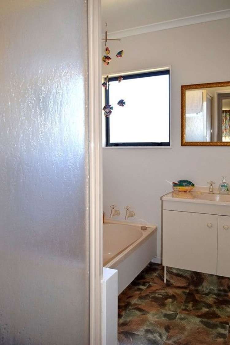 19 Brunette Drive Acacia Bay_12