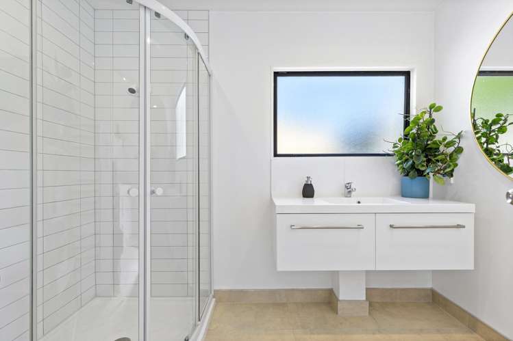 3/6 Makora Road Massey_10