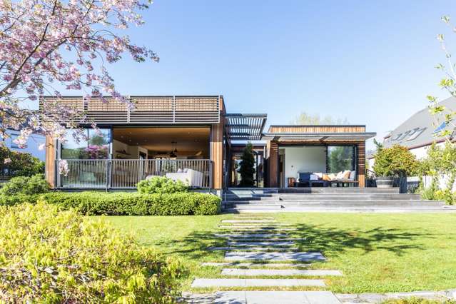 Contemporary riverside living