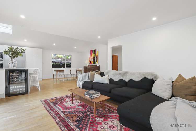 32 Chamari Close Titirangi_7