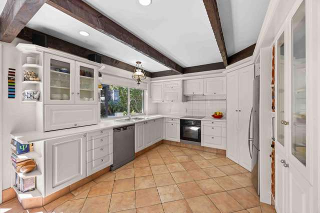 8 Hedge Row Sunnyhills_1