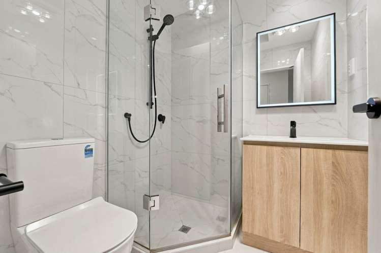 18 Kiato Lane Flat Bush_18