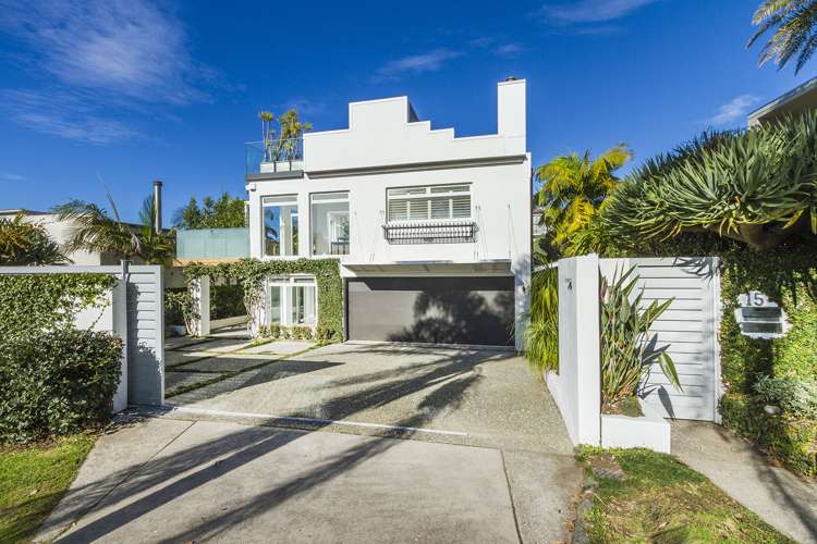 15 The Strand Takapuna_1