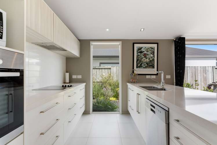 1 Marcus Way Brookfield_25