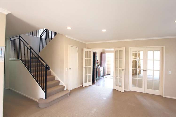 4 Woolaston Place Flat Bush_6