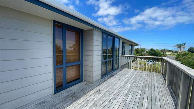 5 Moeatoa Lane Baylys Beach_1