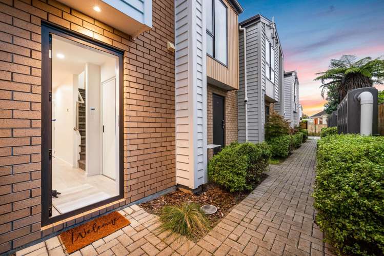 5/1a Royal View Road Te Atatu South_4