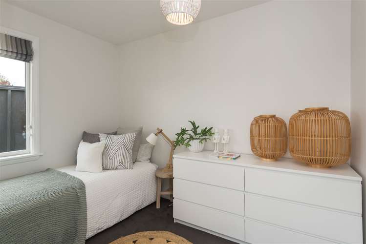 29 Main Road Redcliffs_10