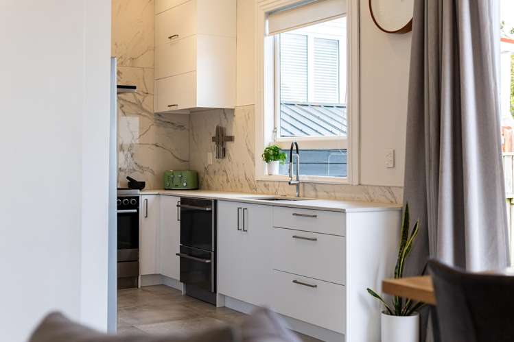 32 Hiropi Street Newtown_10