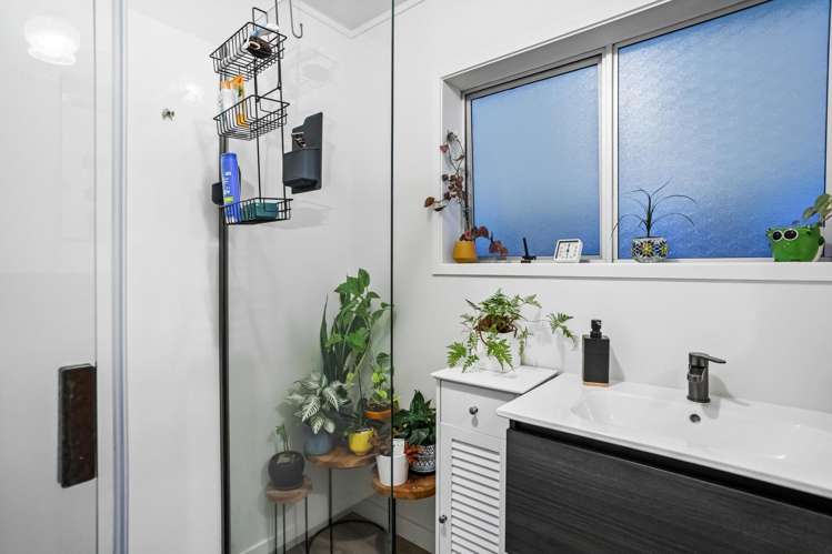 2/29 Garelja Road Henderson_10