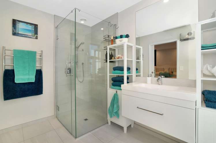 37 Saint Pauls Drive Brookfield_17