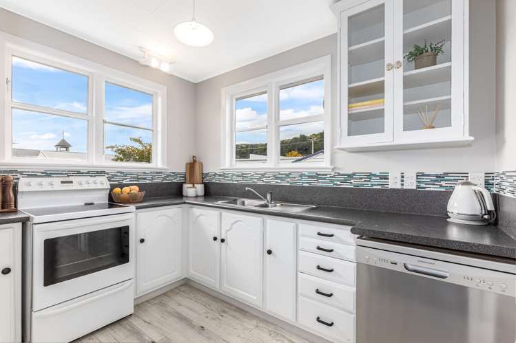 383 George Street Stokes Valley_7