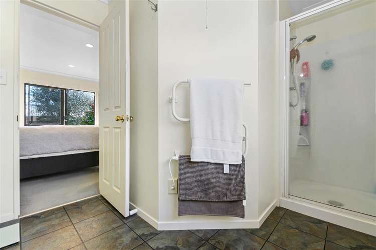 65 Basley Road Owhata_16