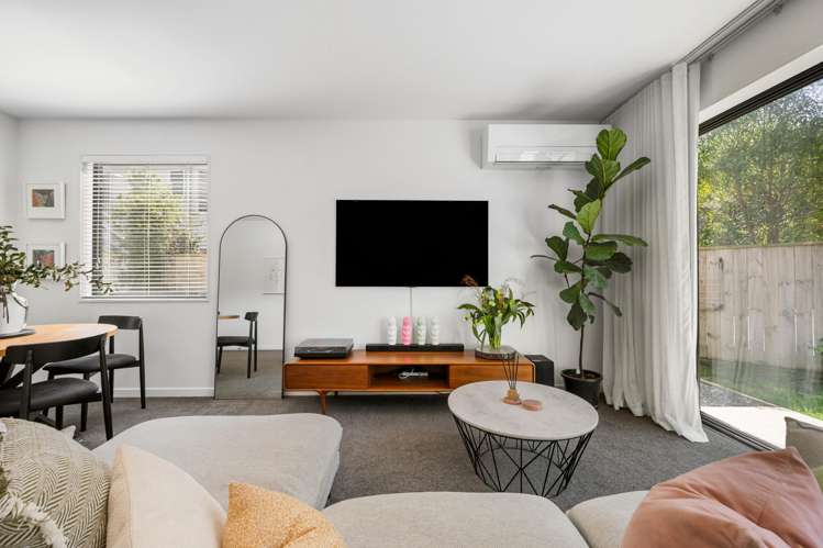 8-50 Friend Street Karori_9