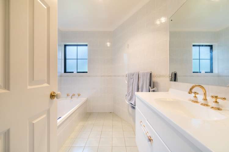 176a Boord Crescent Kumeu_13