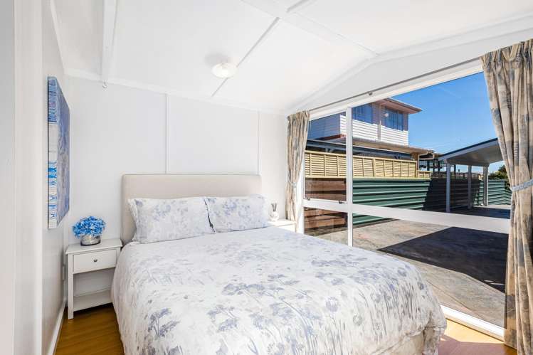 8 Tacoma Drive Totara Park_18