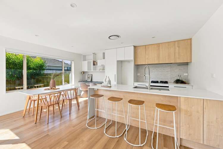 1/33 Trafford Street Harewood_3