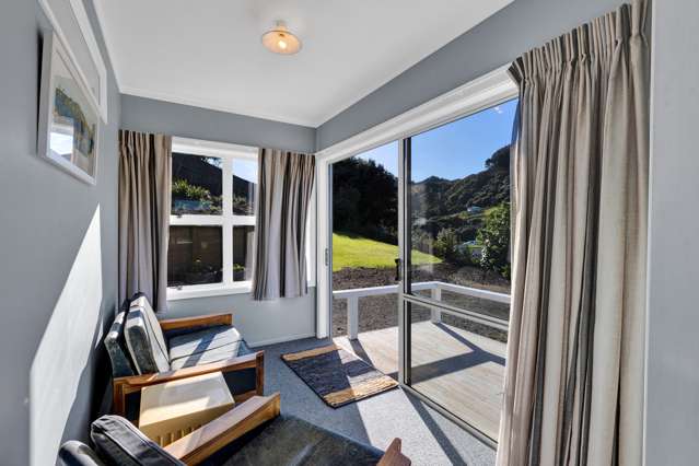 8 Tainui Street Mokau_4