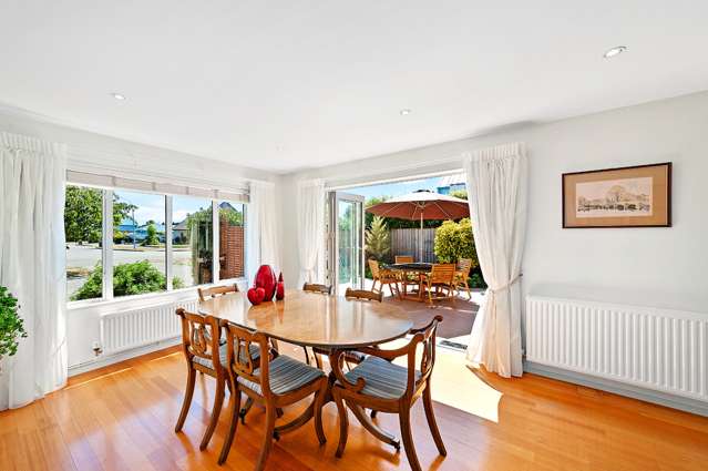 89 Travis Country Drive Burwood_4