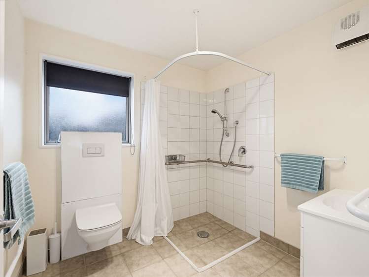 258b Breezes Road Aranui_16
