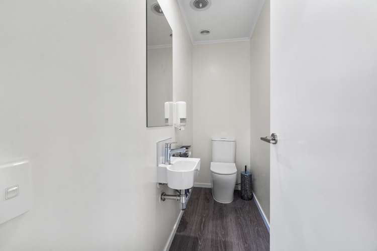 37 Vernon Drive Lincoln_22