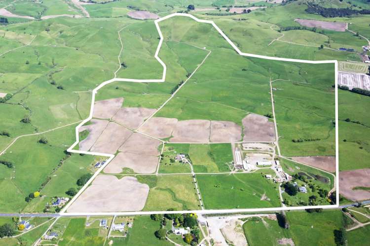 1781 Miranda Road Mangatangi_32