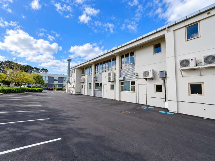 5/2 Amera Place Huntington Park_15