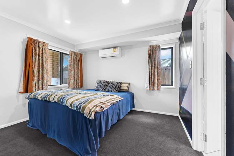 16 Sambrooke Crescent Flat Bush_13