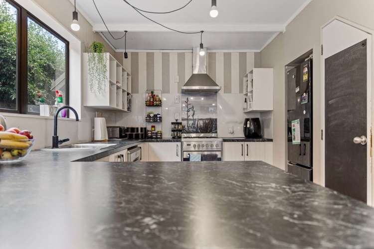 76 Iles Road Lynmore_3