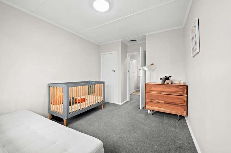 20 Pinfold Avenue Hamilton East_16